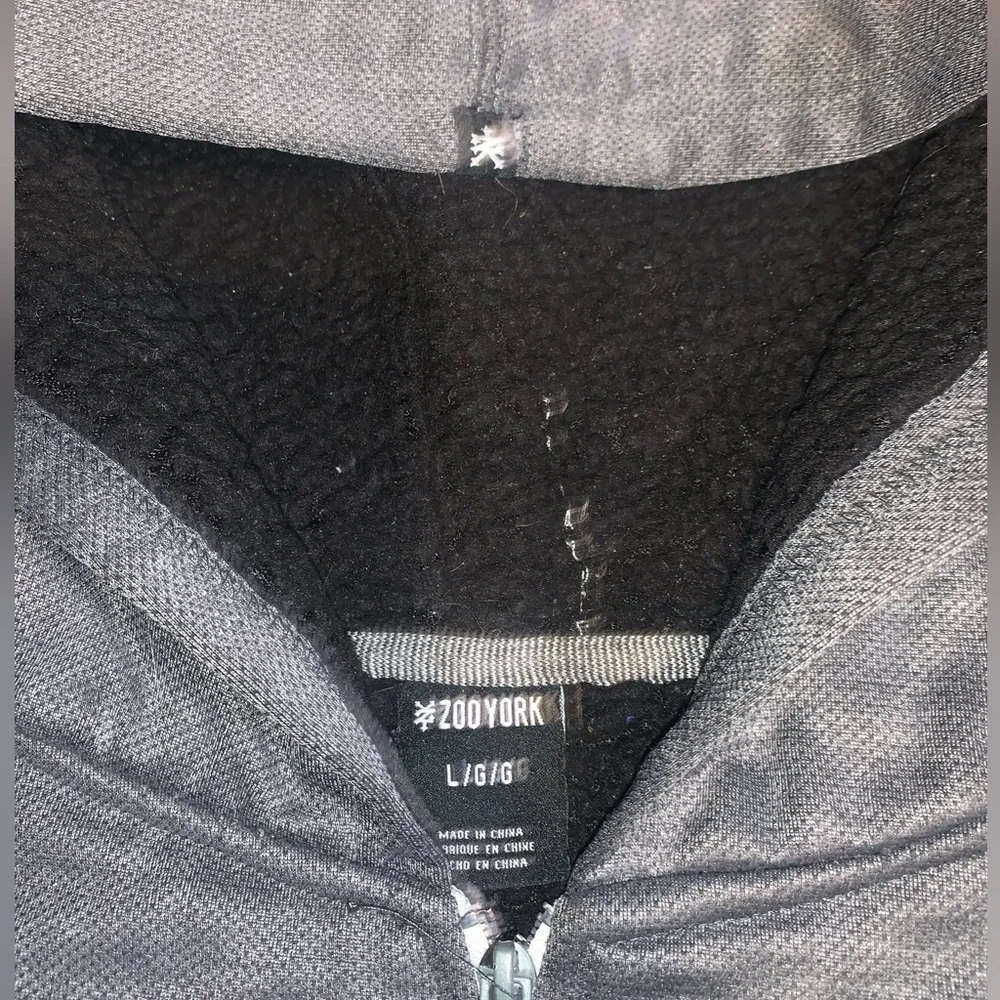 Men's Gray Zoo York Sherpa Hoodie Jacket Zip Up; size Large - used No Drawstring